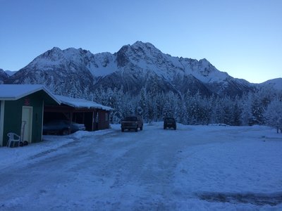 -5° oat at 3:00pm looking due south, 35 miles north of Anchorage